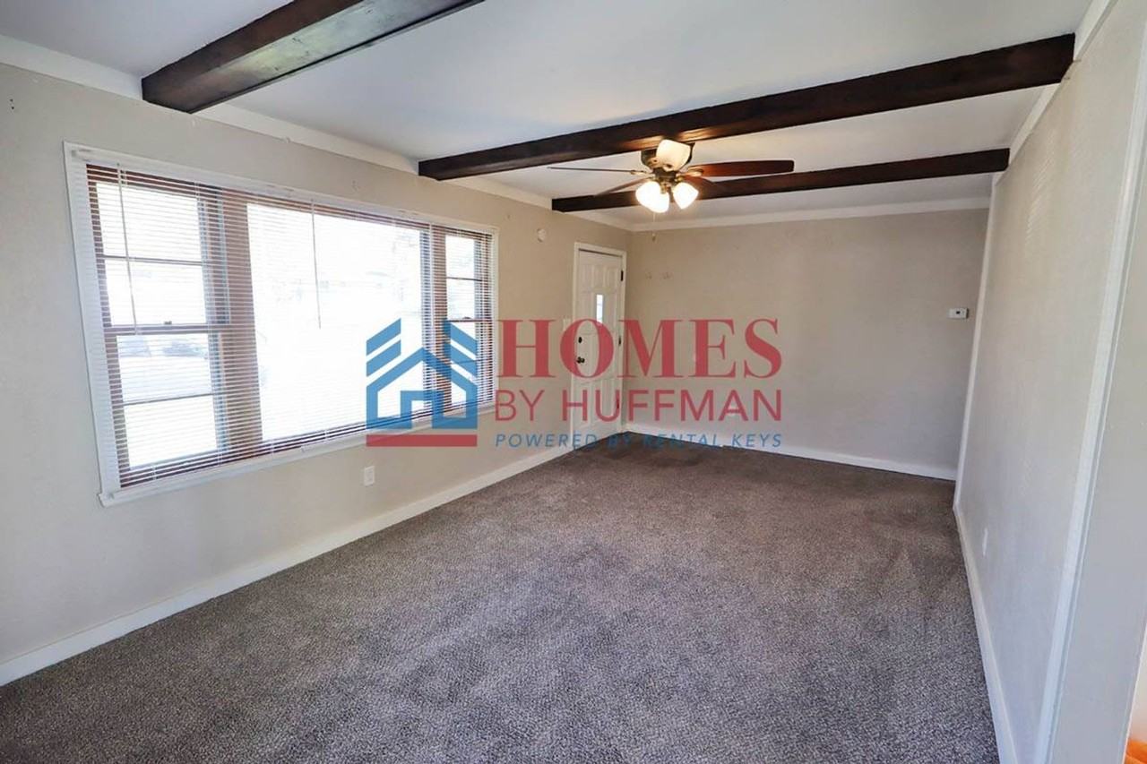 2016 Euclid Dr - Photo 3 of 20