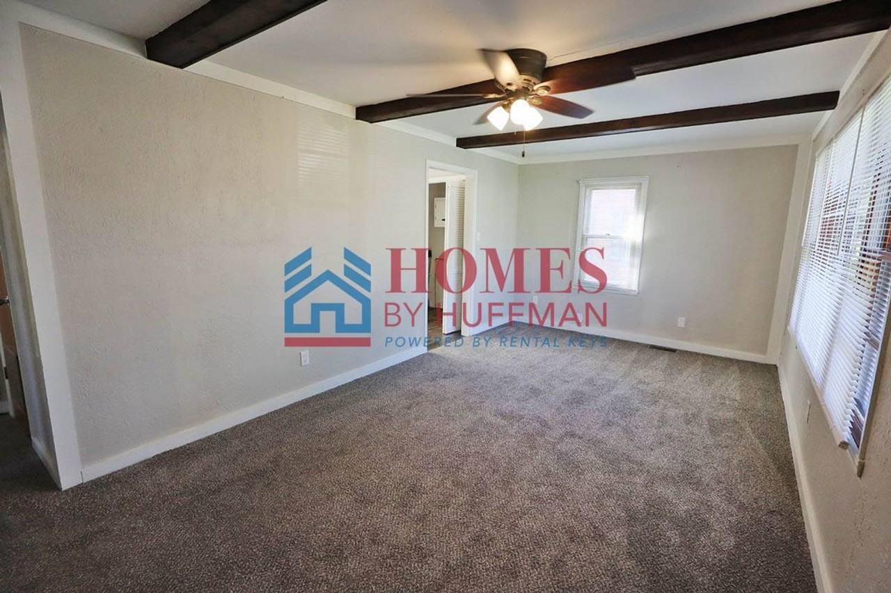 2016 Euclid Dr - Photo 4 of 20