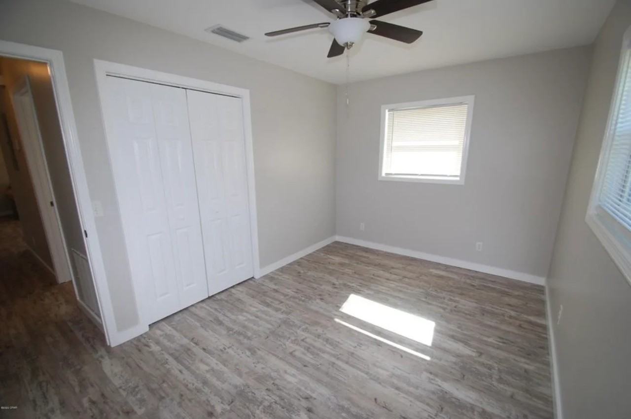 1710 Drake Ave - Photo 4 of 5