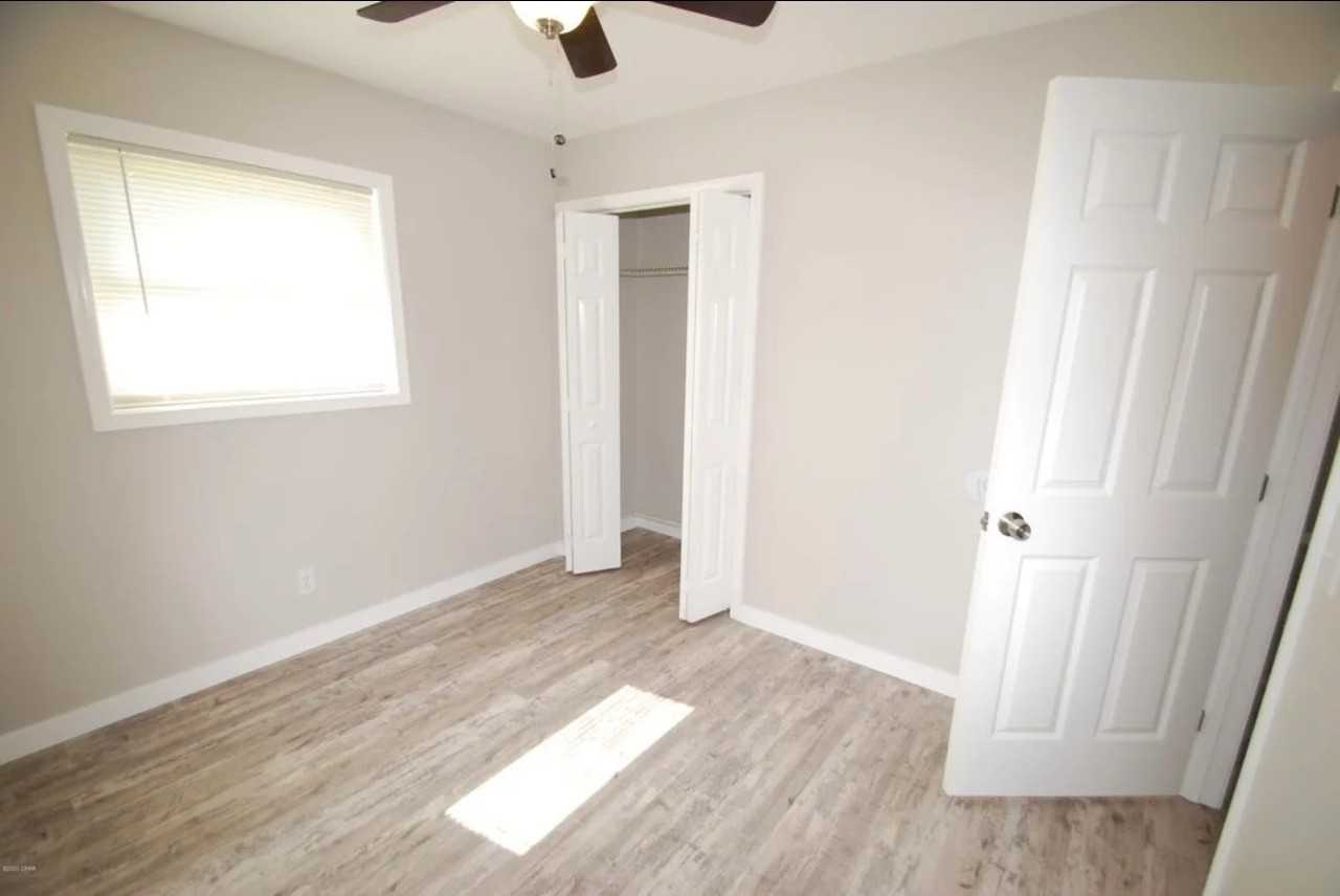 1710 Drake Ave - Photo 5 of 5