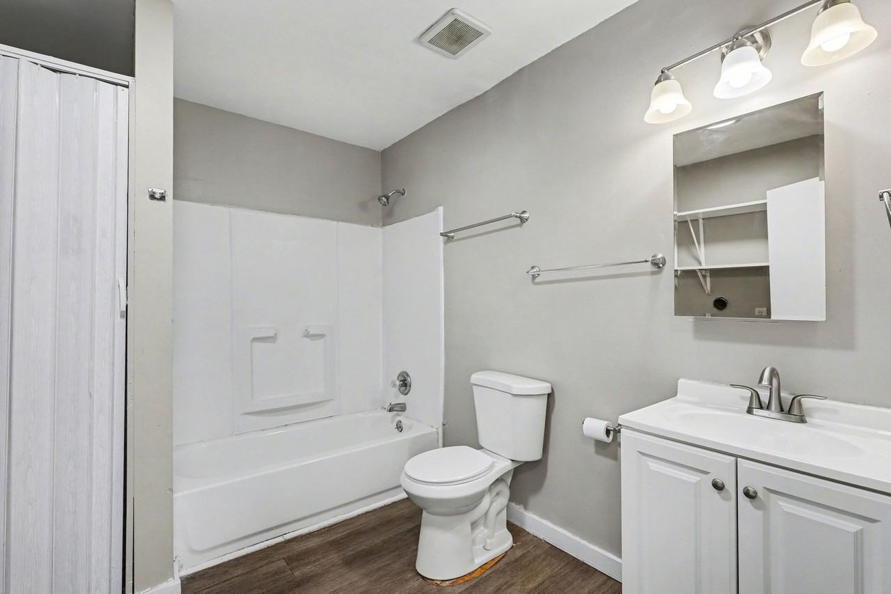 8024 Montgall Ave - Photo 6 of 16