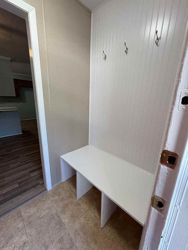 2711 Thayer St - Photo 4 of 26