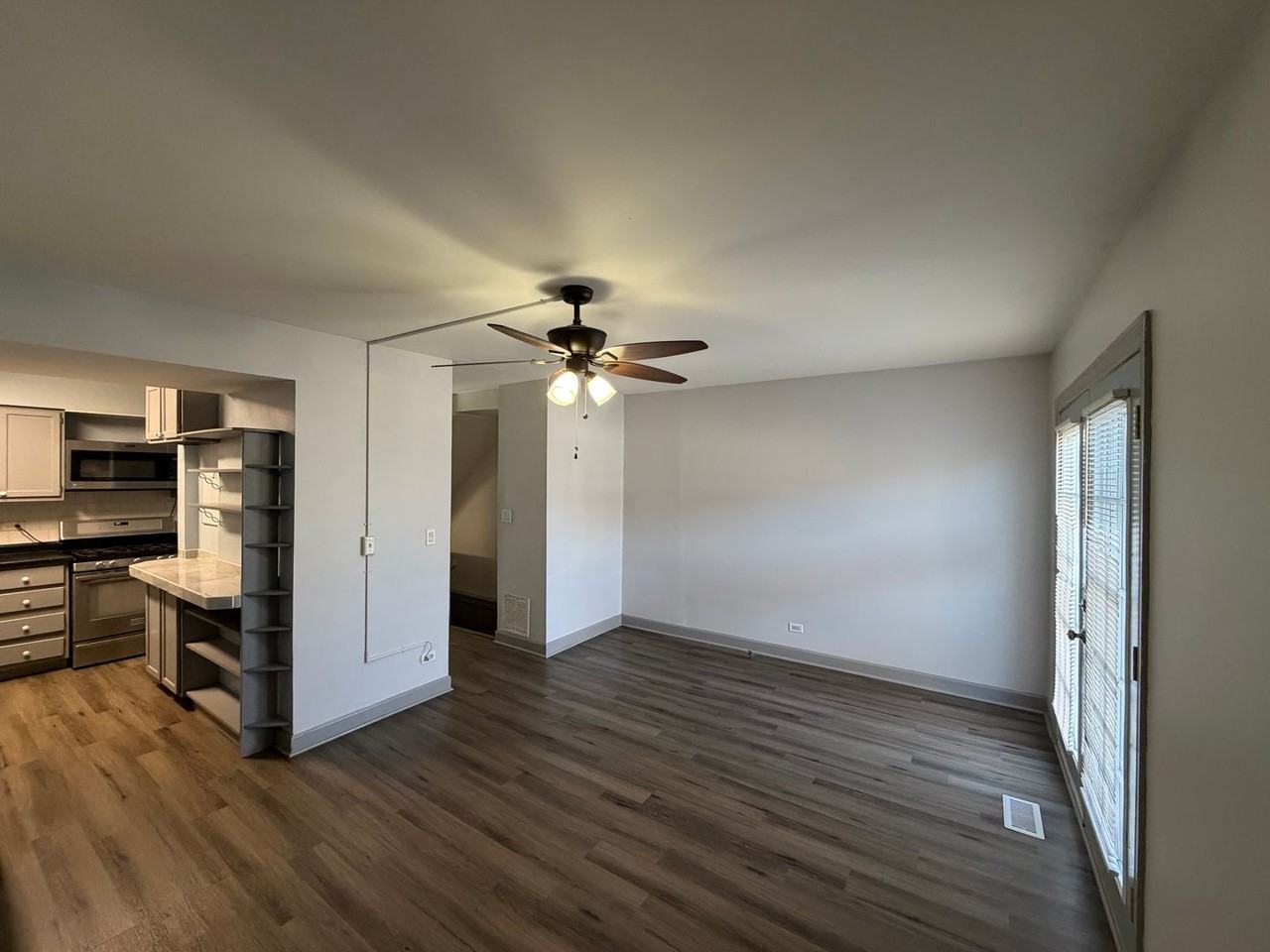 634 Robin Ct - Photo 5 of 23