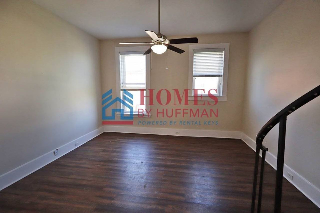 110 East Powell Avenue - Photo 4 of 14