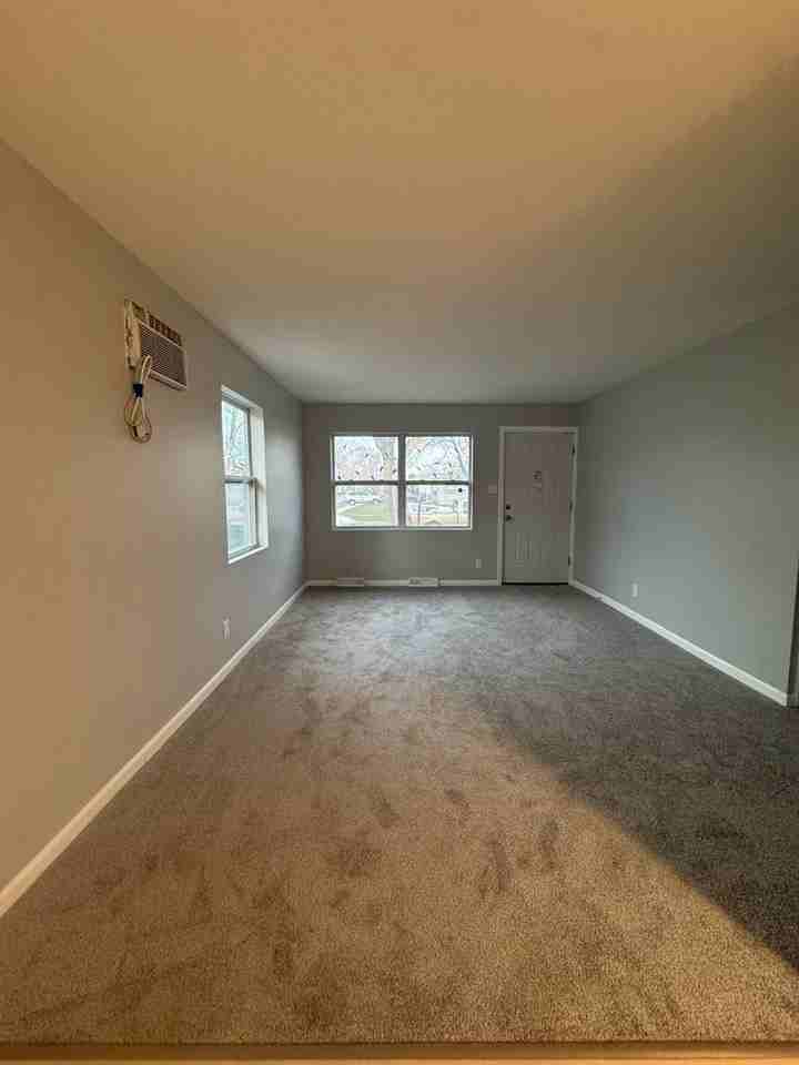 2000 Williams St - Photo 4 of 6