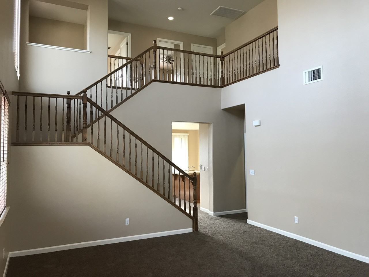 1235 Bluegrass Ct - Photo 4 of 36