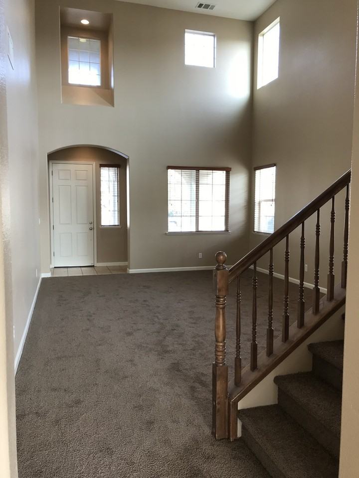 1235 Bluegrass Ct - Photo 6 of 36