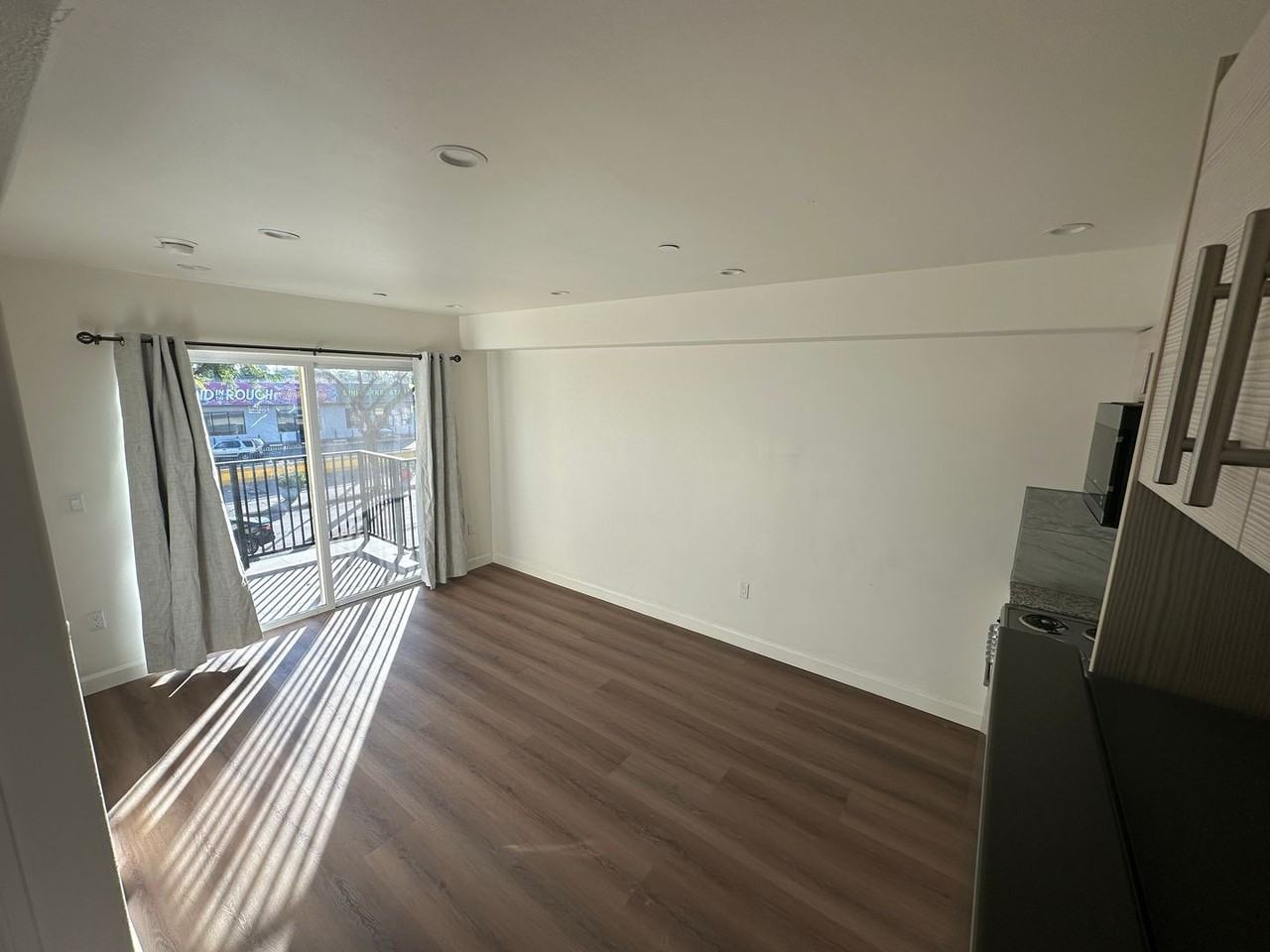 6901 Western Modern Apartments - Photo 2 of 10