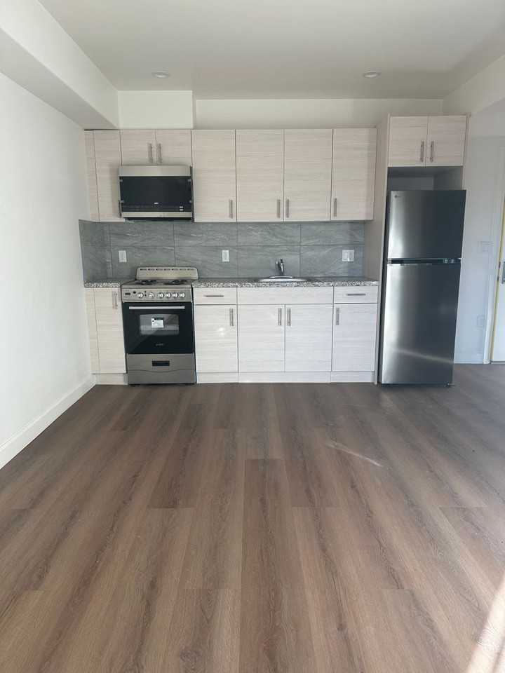 6901 Western Modern Apartments - Photo 4 of 10