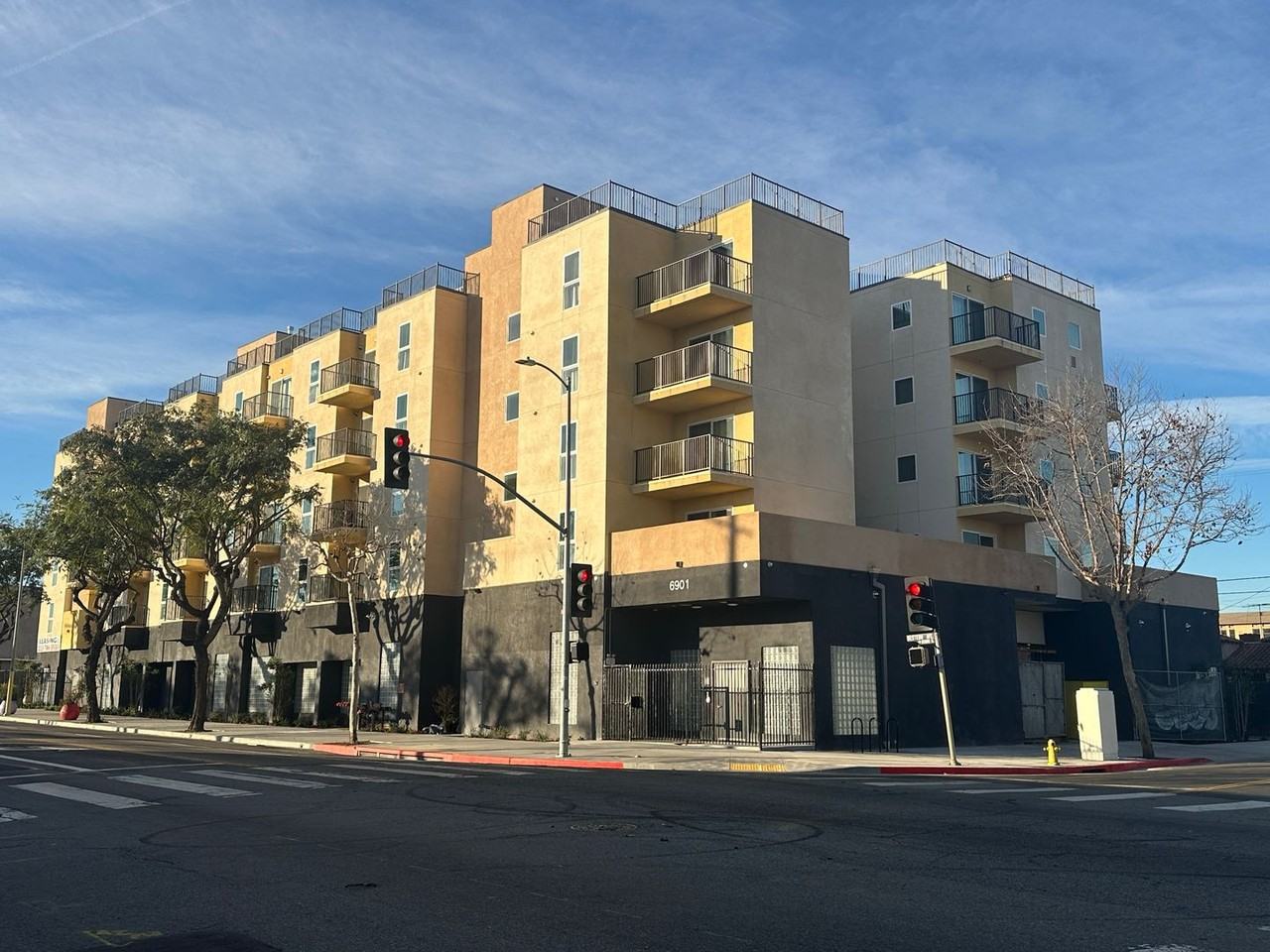 6901 Western Modern Apartments - Photo 7 of 10