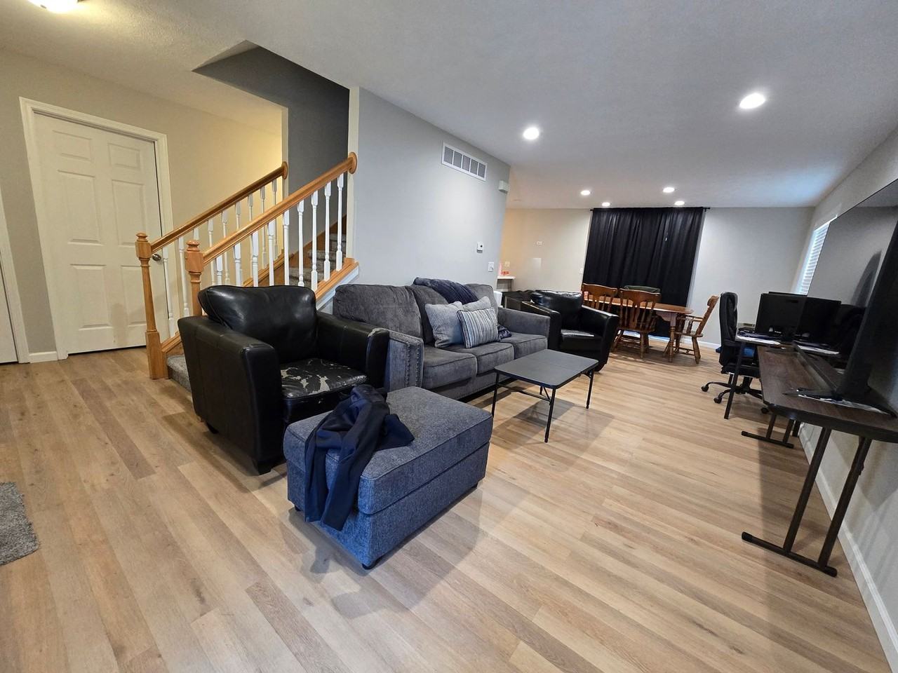 208 Parktrail Rd - Photo 2 of 19