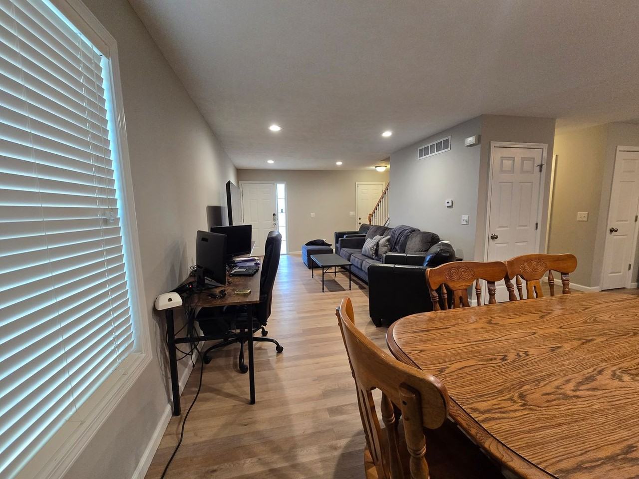 208 Parktrail Rd - Photo 4 of 19