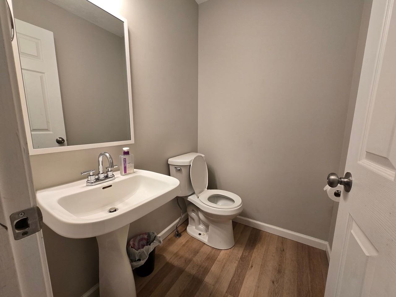 208 Parktrail Rd - Photo 5 of 19