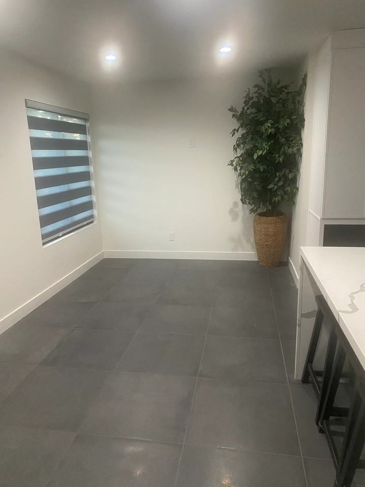 10509 Angell St - Photo 3 of 9