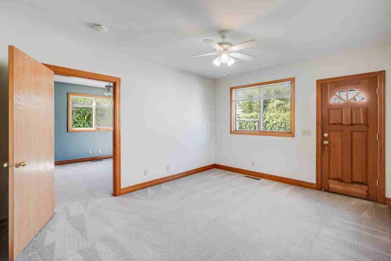 5823 N Albina Ave - Photo 7 of 12