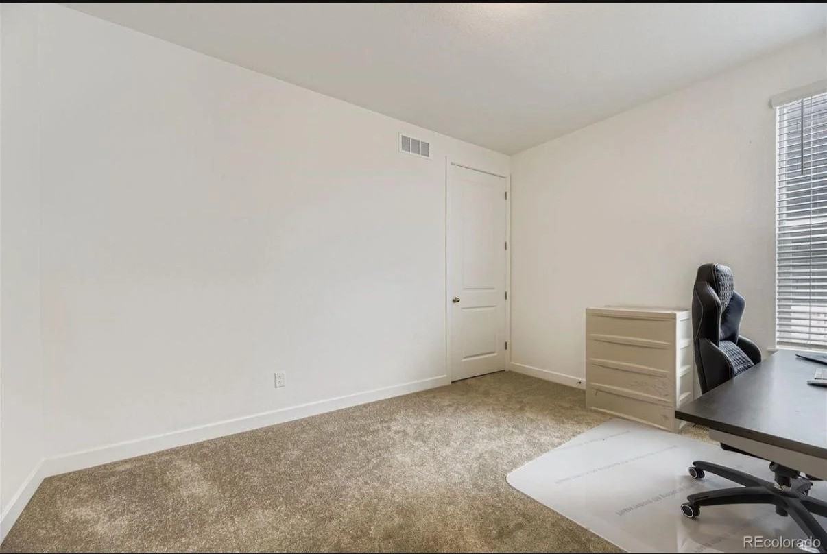 10851 Snowdon St - Photo 4 of 4