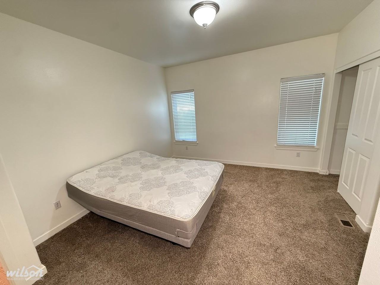 1501 S 71st Ave - Photo 5 of 16