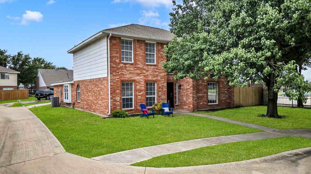 600 Ashcrest Ct - Photo 2 of 26