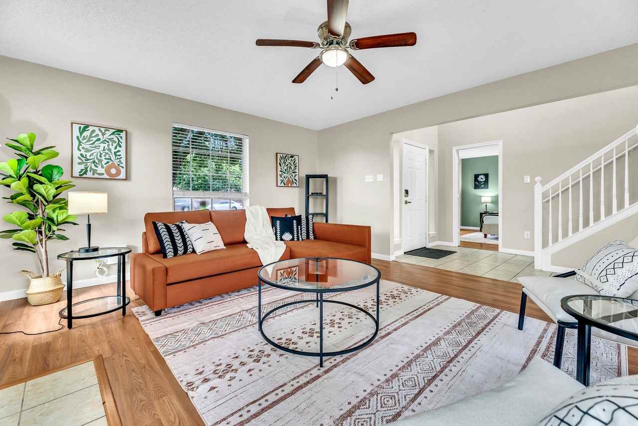 600 Ashcrest Ct - Photo 4 of 26