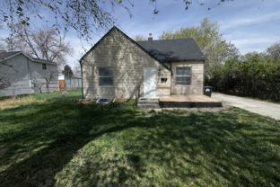 674 W Pine St - Photo 1 of 1