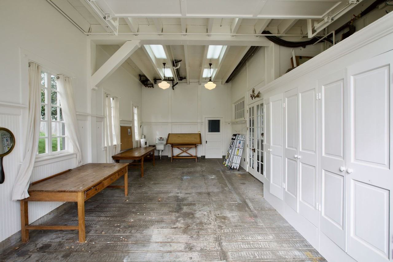 10235 62nd Ave S - Photo 3 of 37