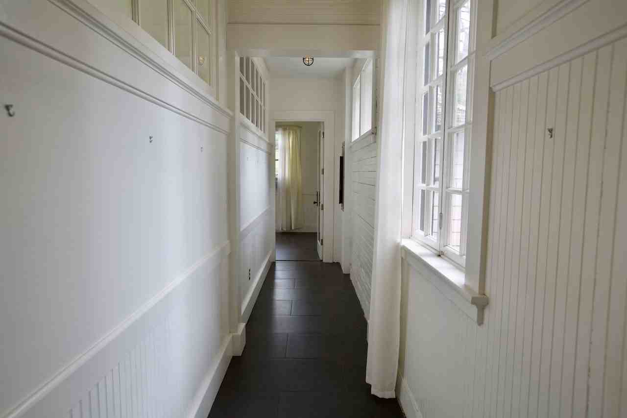 10235 62nd Ave S - Photo 6 of 37