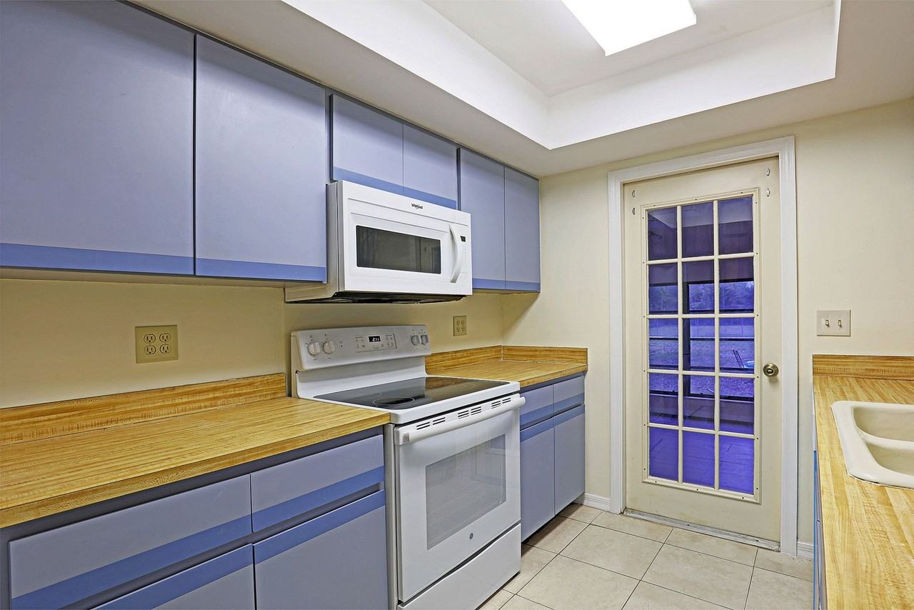 1398 Evalena Ln - Photo 6 of 28