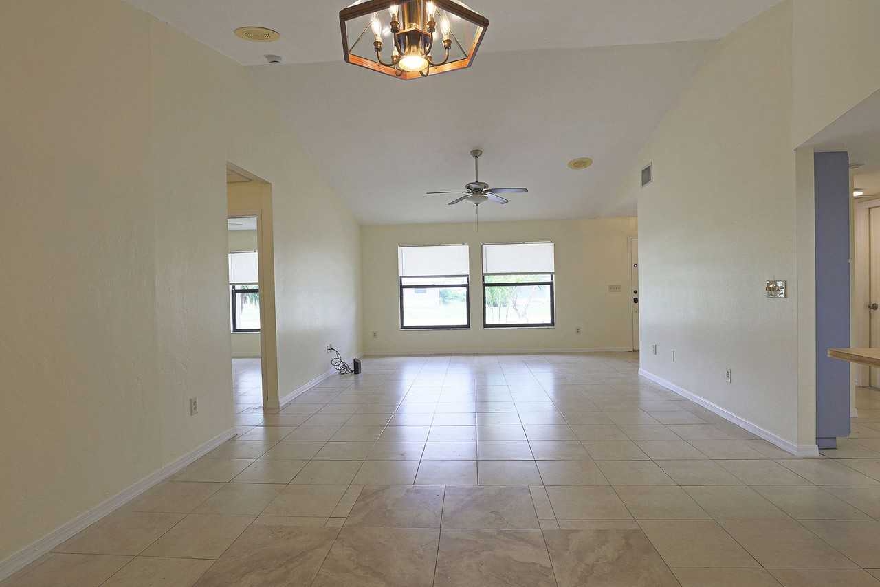 1398 Evalena Ln - Photo 3 of 23