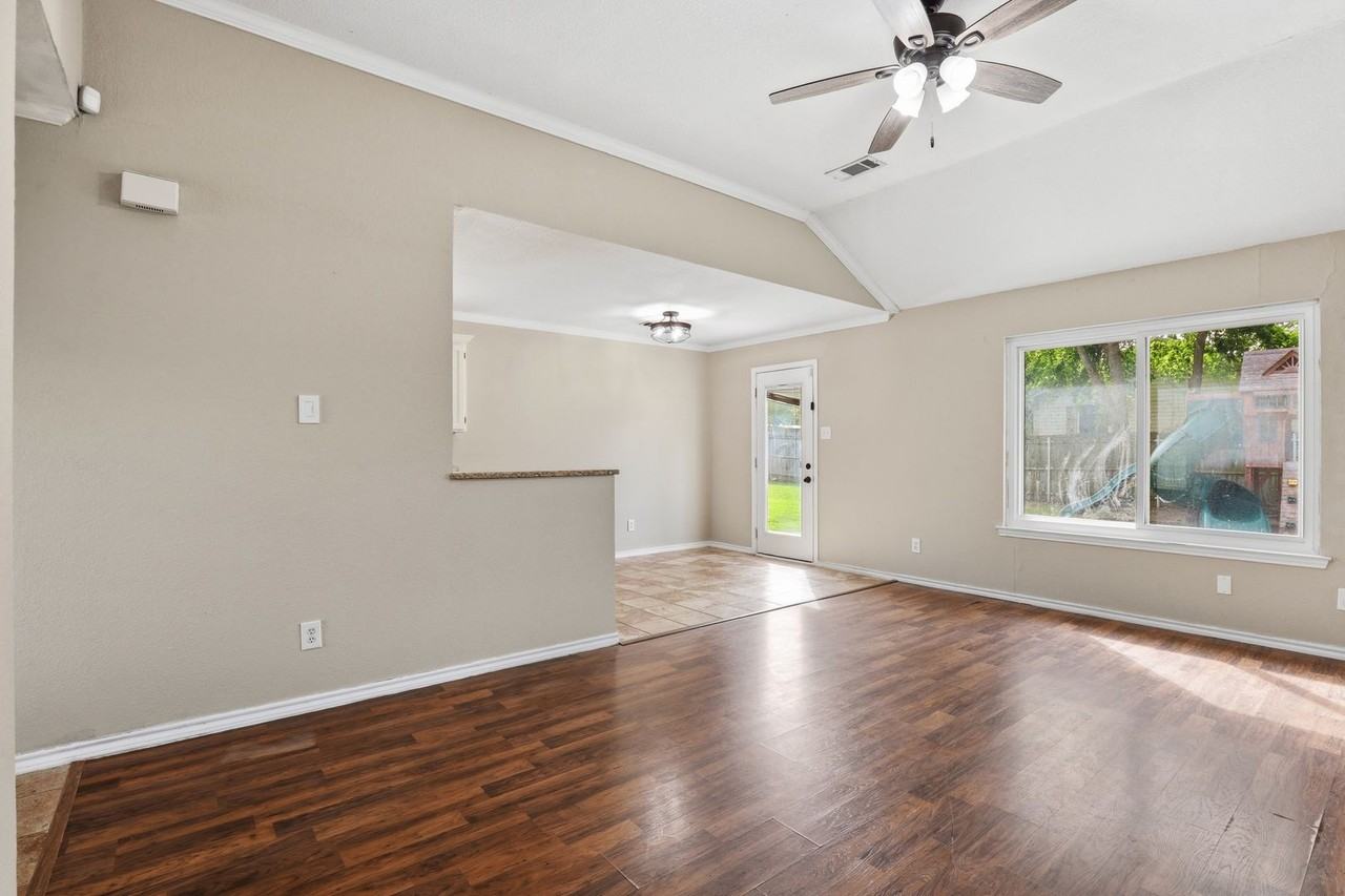 108 George St - Photo 2 of 31