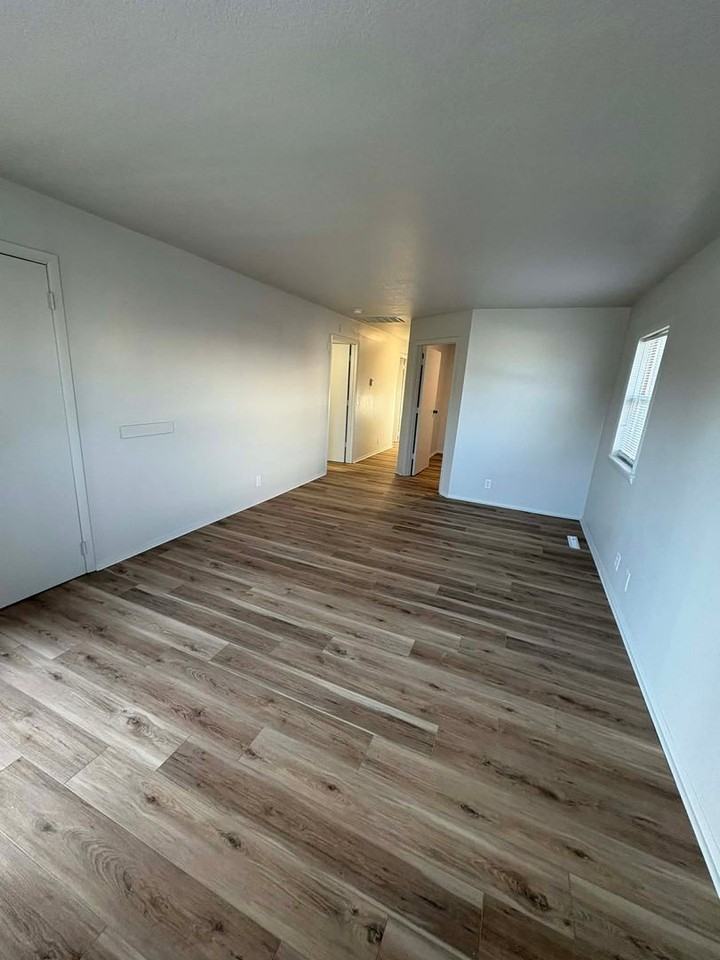 2410 W Haskell St - Photo 2 of 14