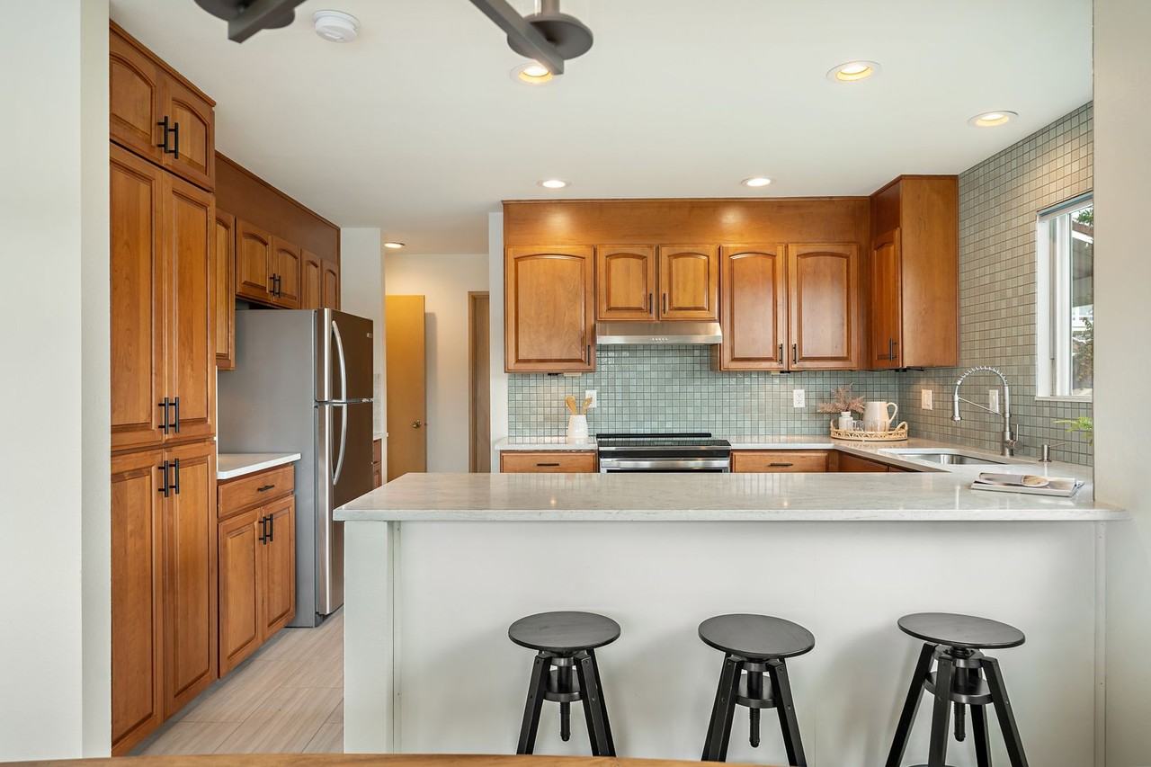 540 N Hayden Bay Dr - Photo 5 of 50