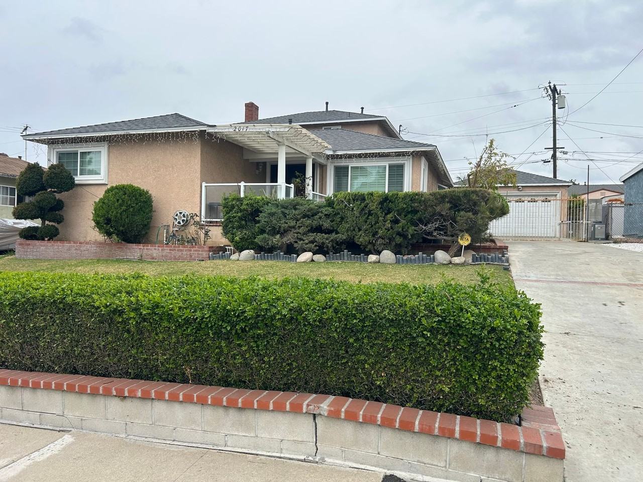 2017 S Isabella Ave - Photo 2 of 23