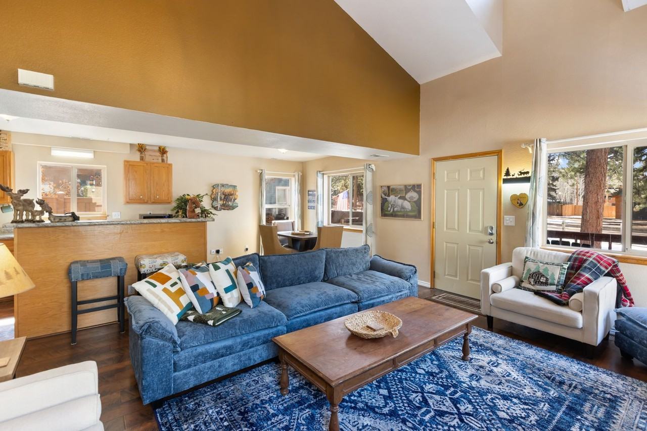 509 Center St - Photo 6 of 32