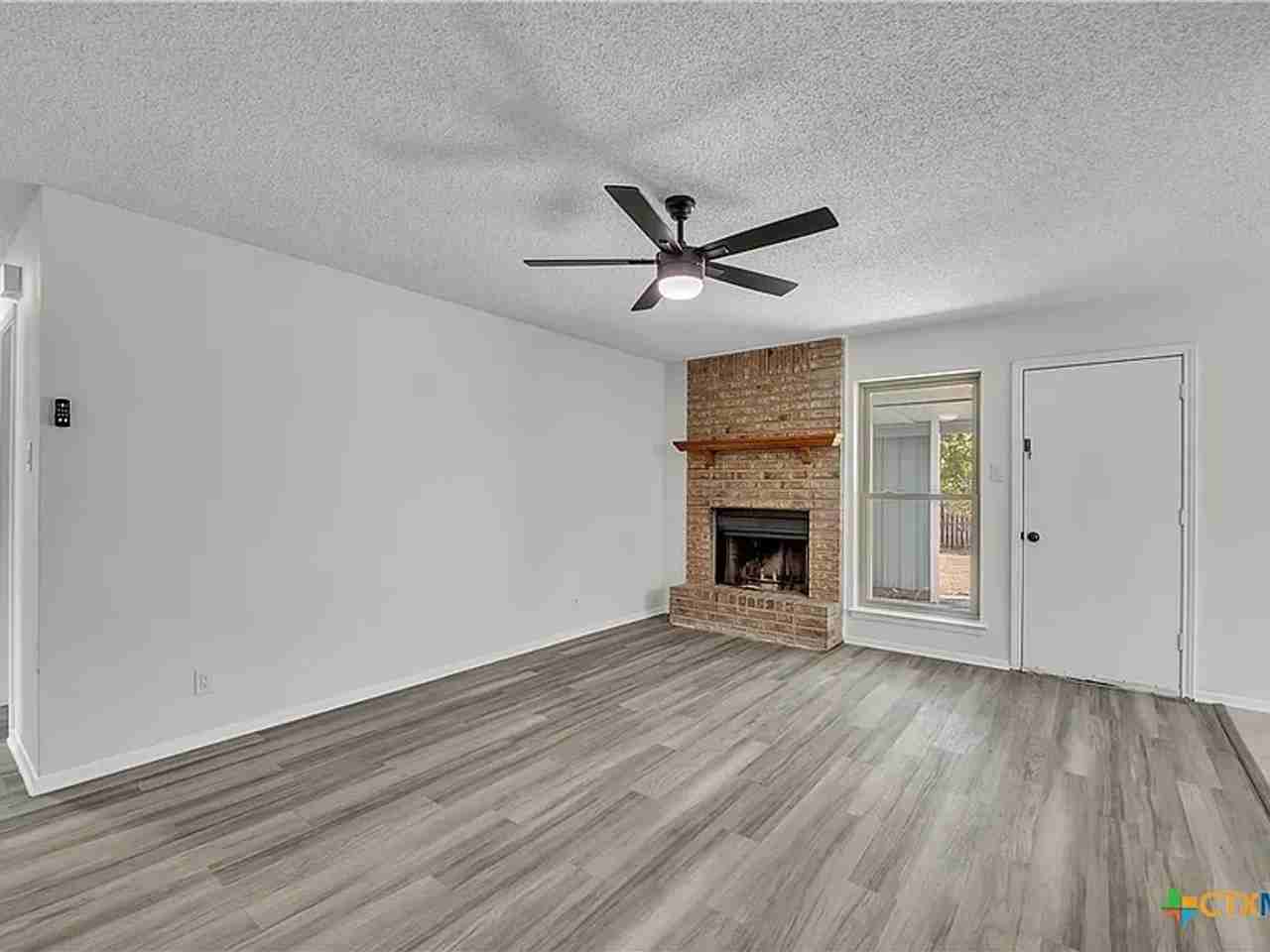 2125 Hidden Hill Dr - Photo 3 of 15