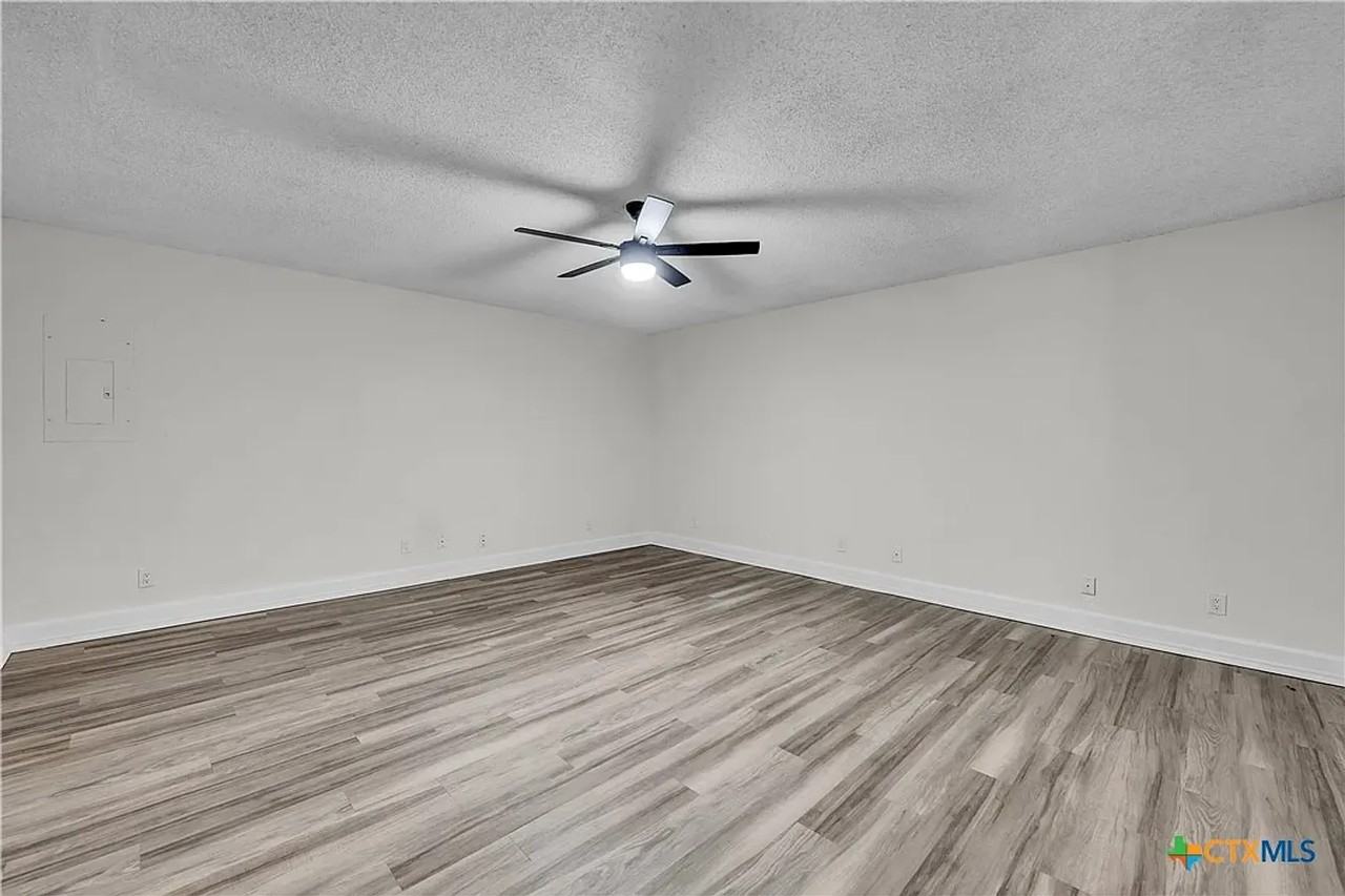 2125 Hidden Hill Dr - Photo 7 of 15