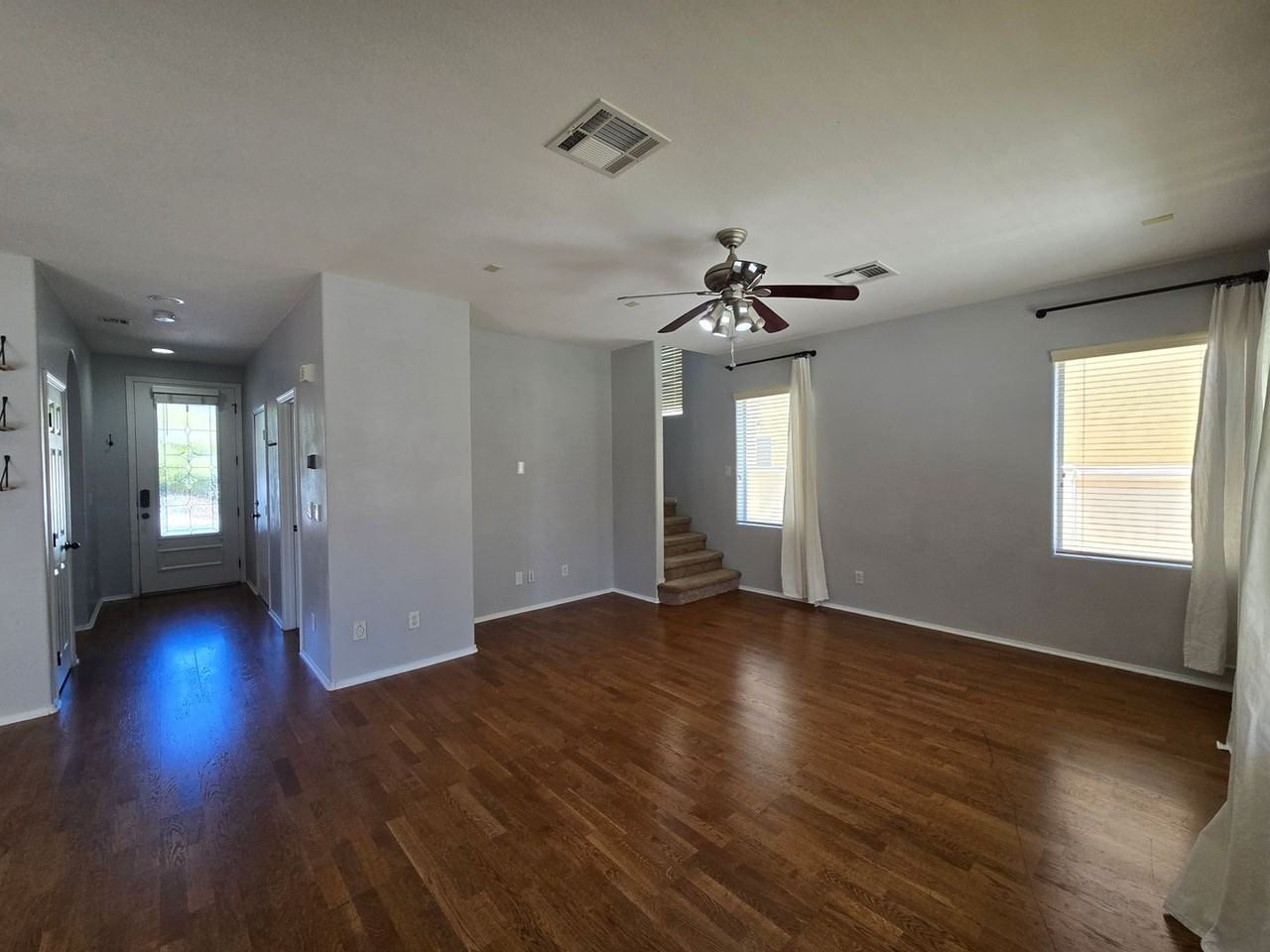 1049 Garnet Ridge Ct - Photo 6 of 36