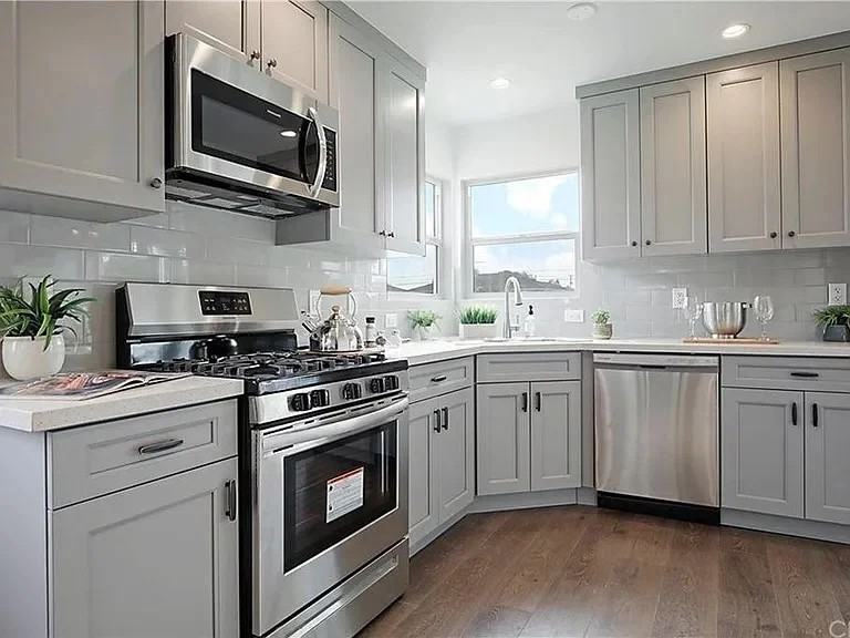 5139 Mccallum Ave - Photo 3 of 7