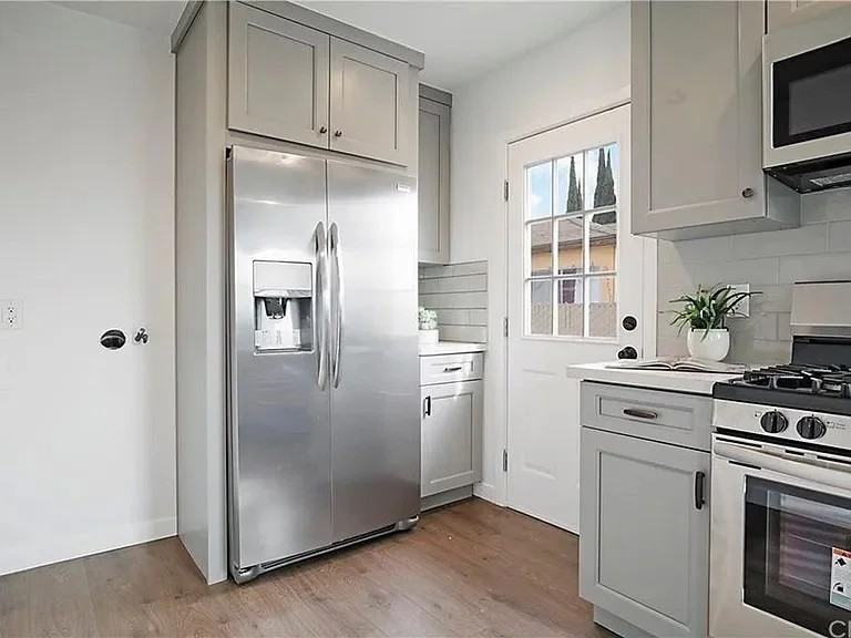 5139 Mccallum Ave - Photo 5 of 7