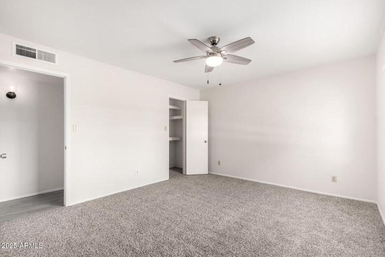 19031 N 13th Dr - Photo 6 of 13