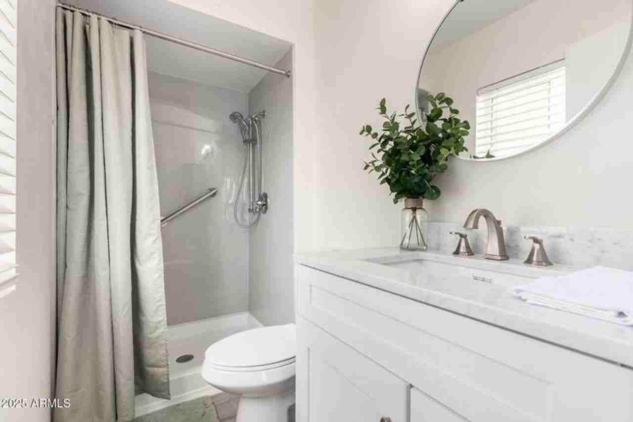 19031 N 13th Dr - Photo 7 of 13