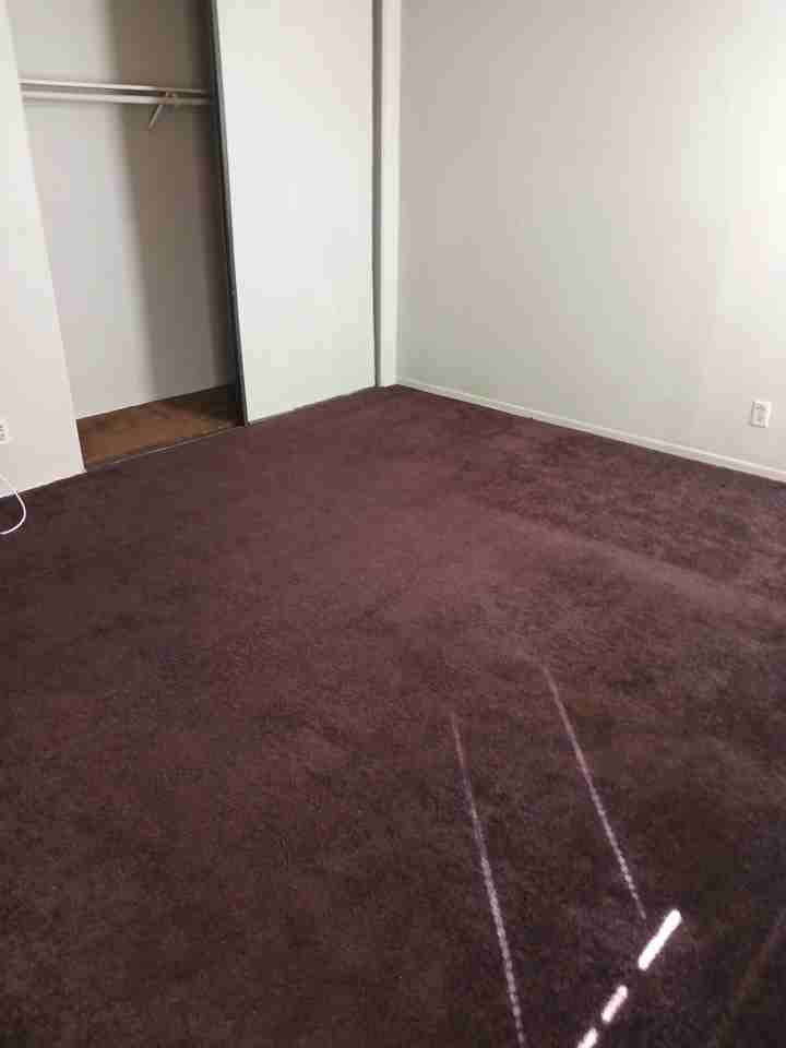 11609 Oxford Ave - Photo 4 of 7