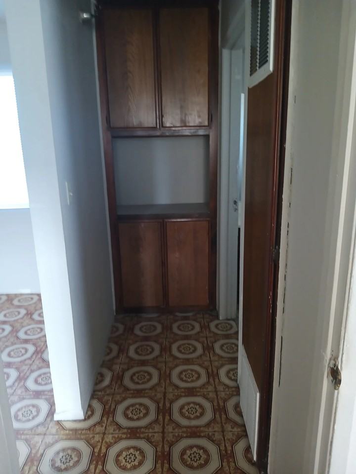 11609 Oxford Ave - Photo 7 of 7