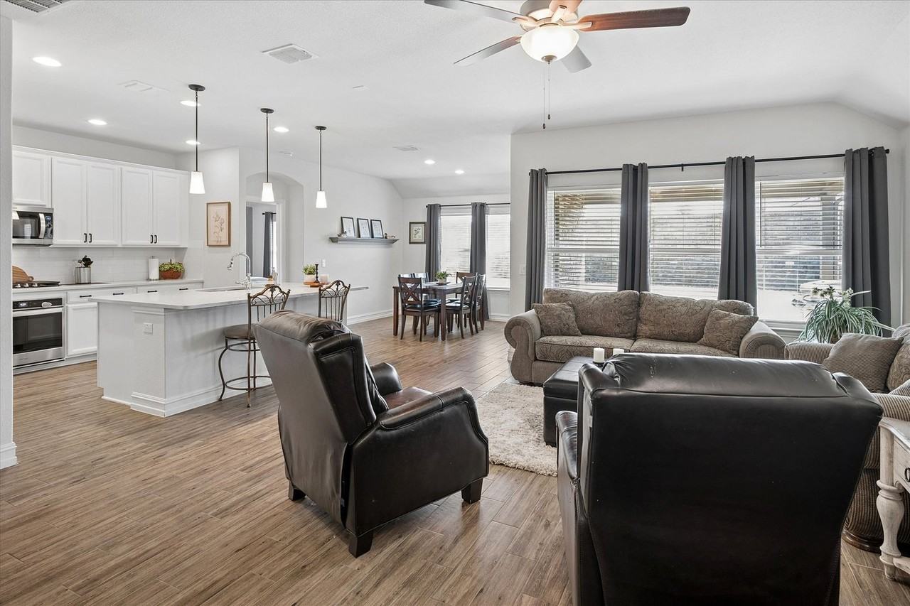 1324 Millican Ln - Photo 3 of 17