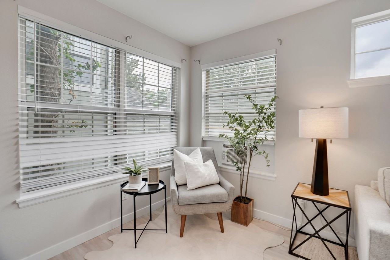 6702 S Ivy Way #B6 - Photo 4 of 25