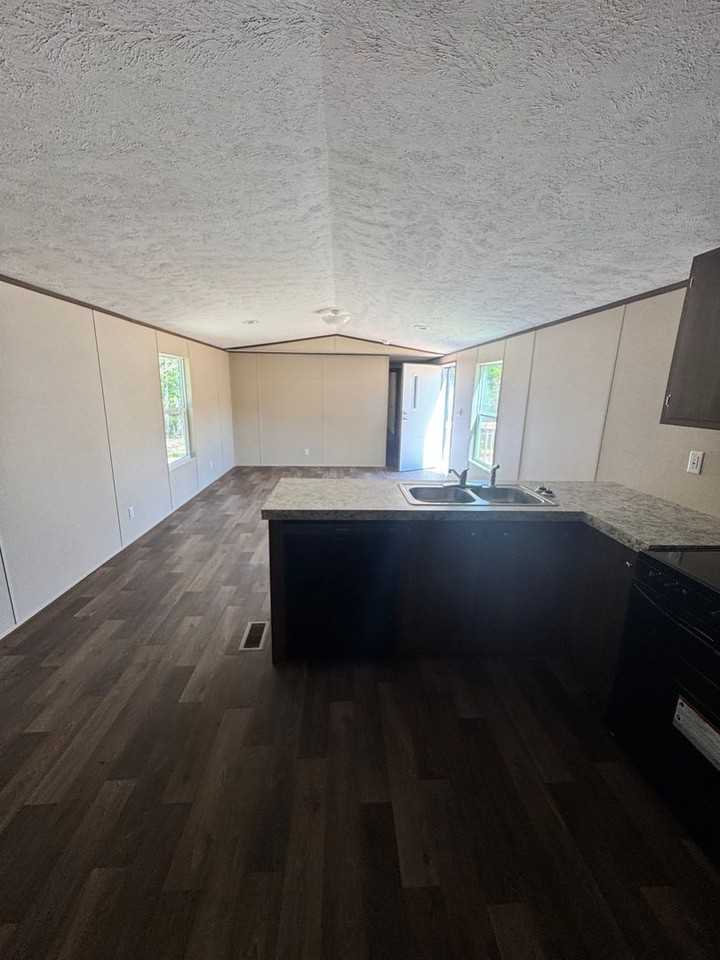 1237 Long Branch Rd Trlr J - Photo 5 of 24