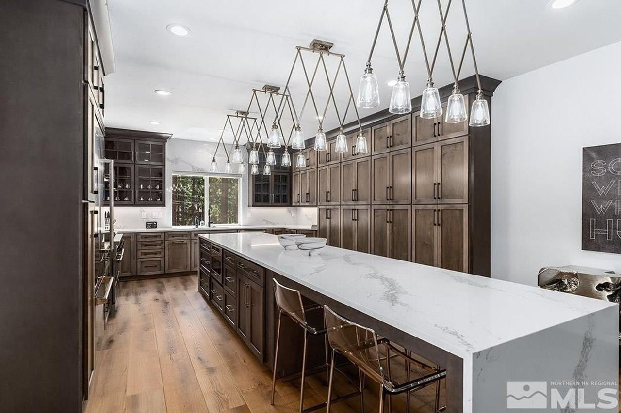 331 Winding Way - Photo 4 of 18