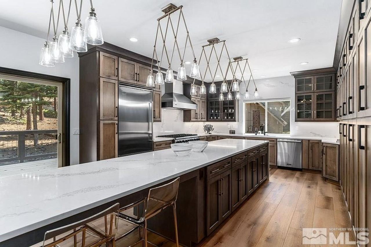 331 Winding Way - Photo 5 of 18