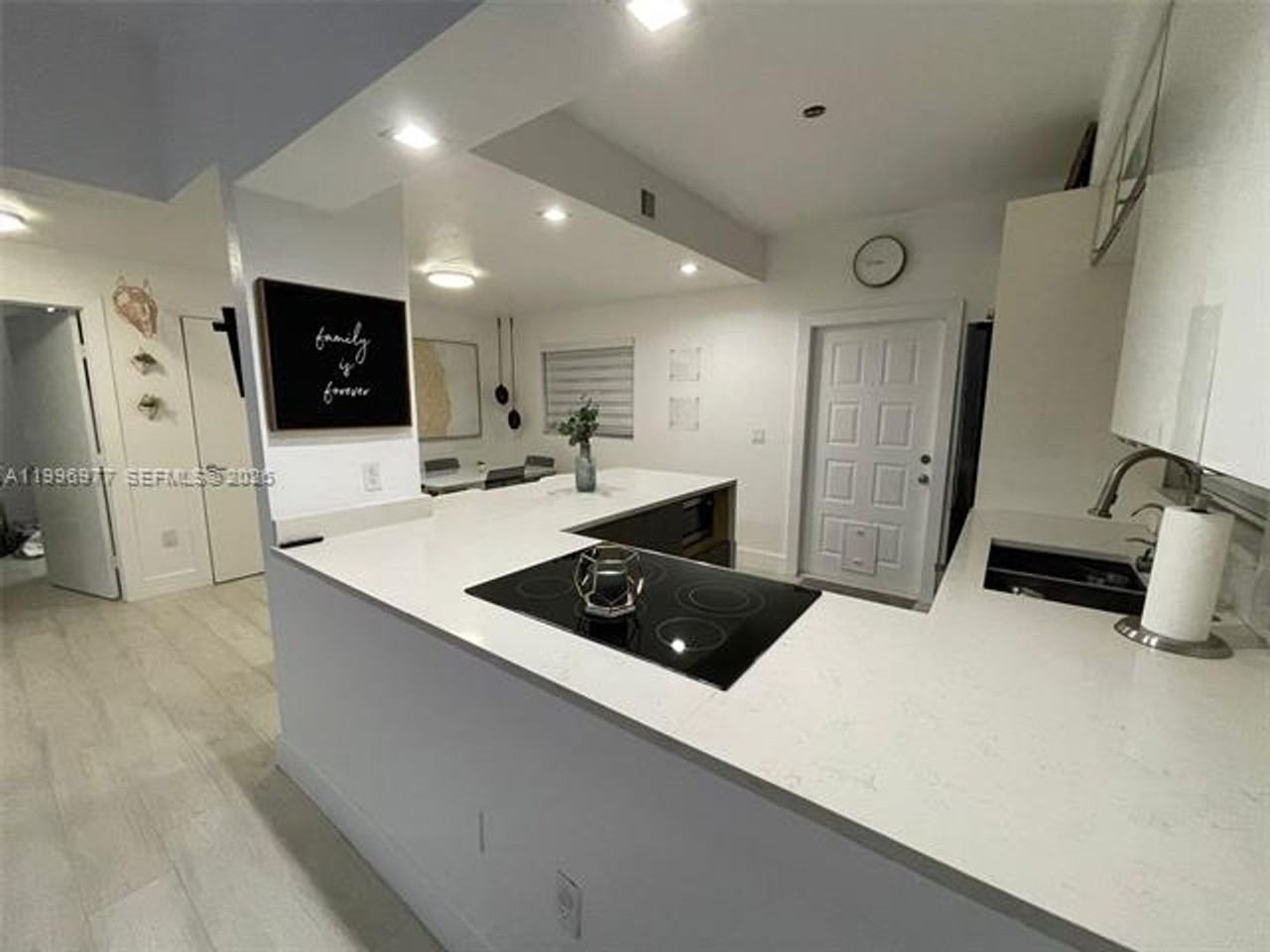 325 Nw 19th Ln #30 - Photo 5 of 30