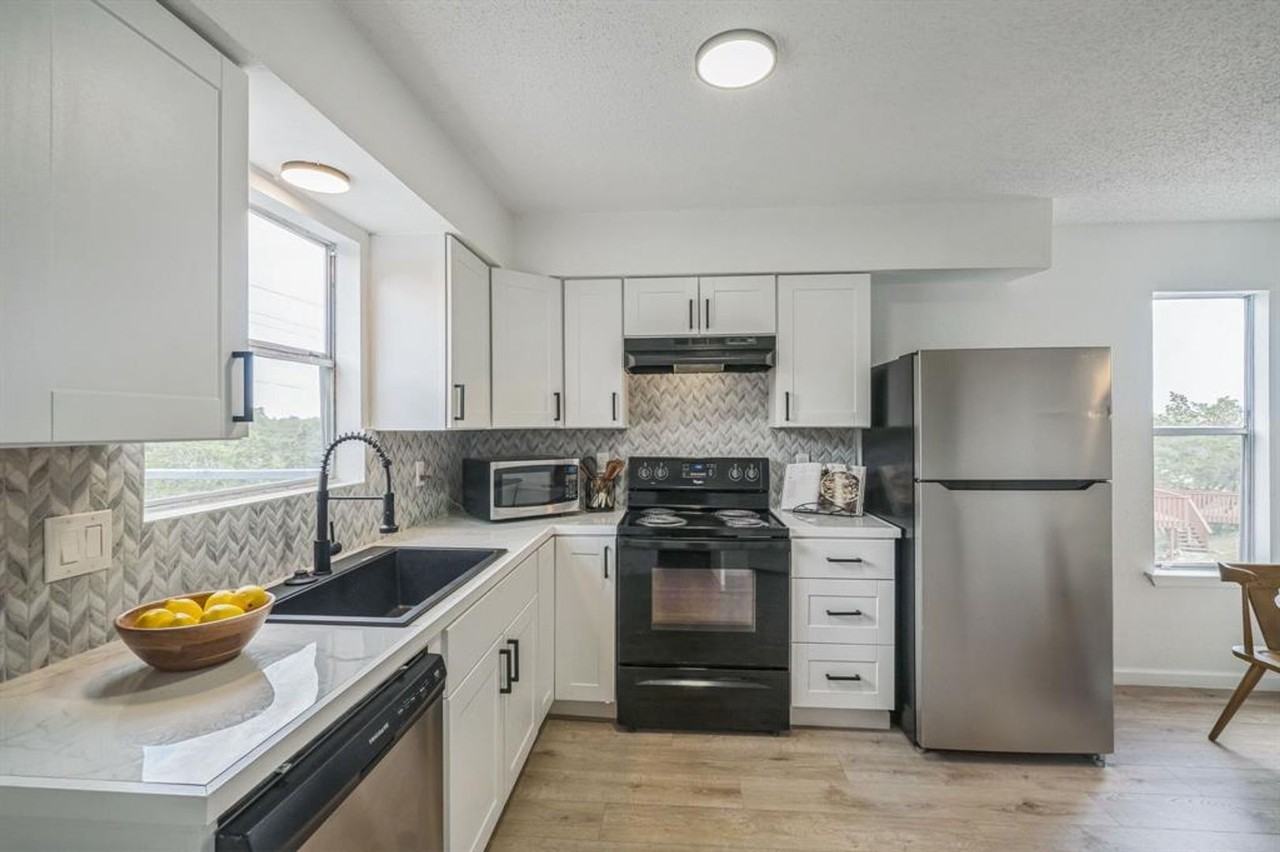 6914 Rifle Bnd - Photo 4 of 10