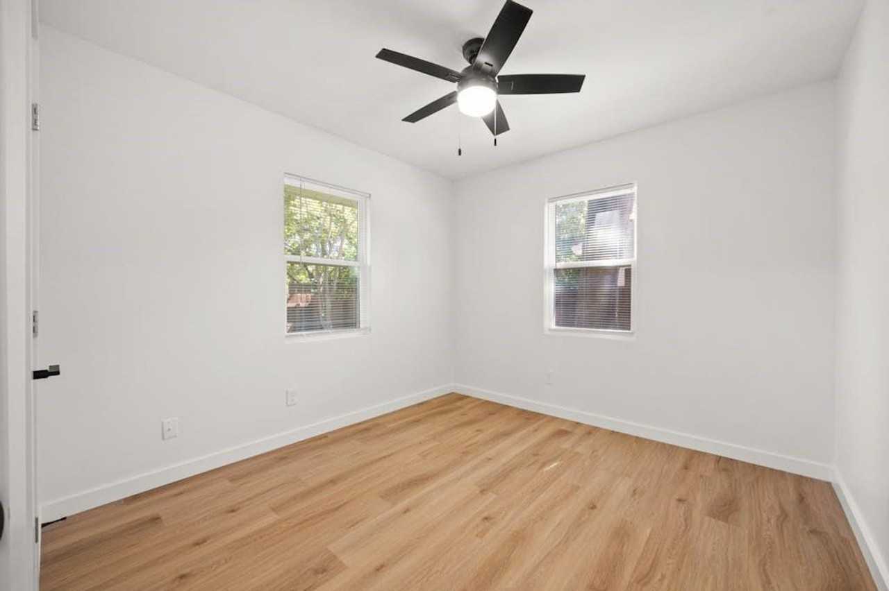 200 Chaparral Rd - Photo 7 of 10